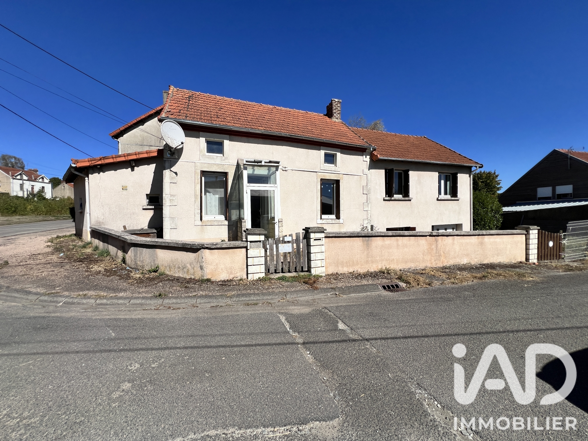Maison à vendre à Saint-Éloy-les-Mines — 49 900 € — IAD France