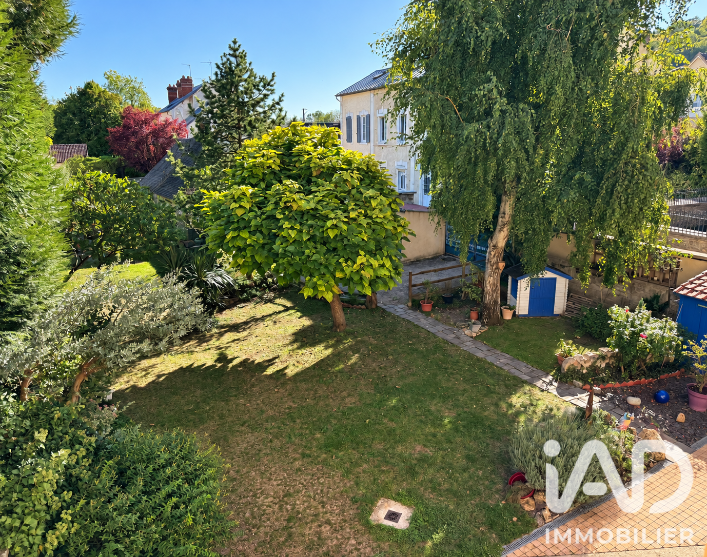 Maison à vendre à Bray-et-Lû — 299 000 € — IAD France