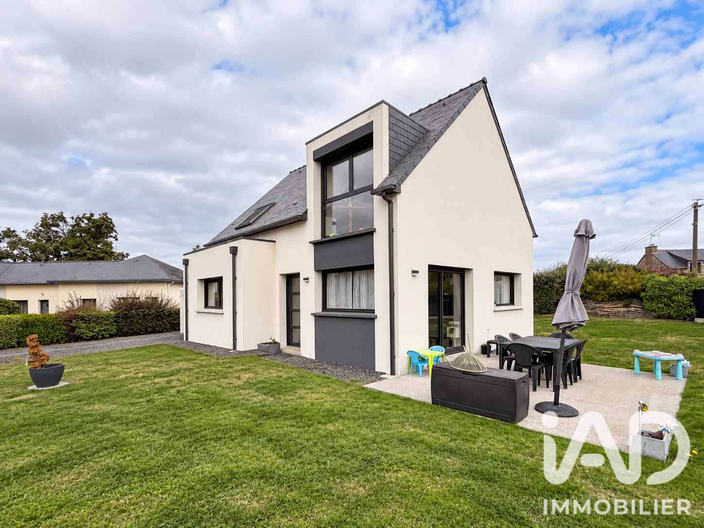 Maison à vendre à Landéhen — 282 000 € — IAD France