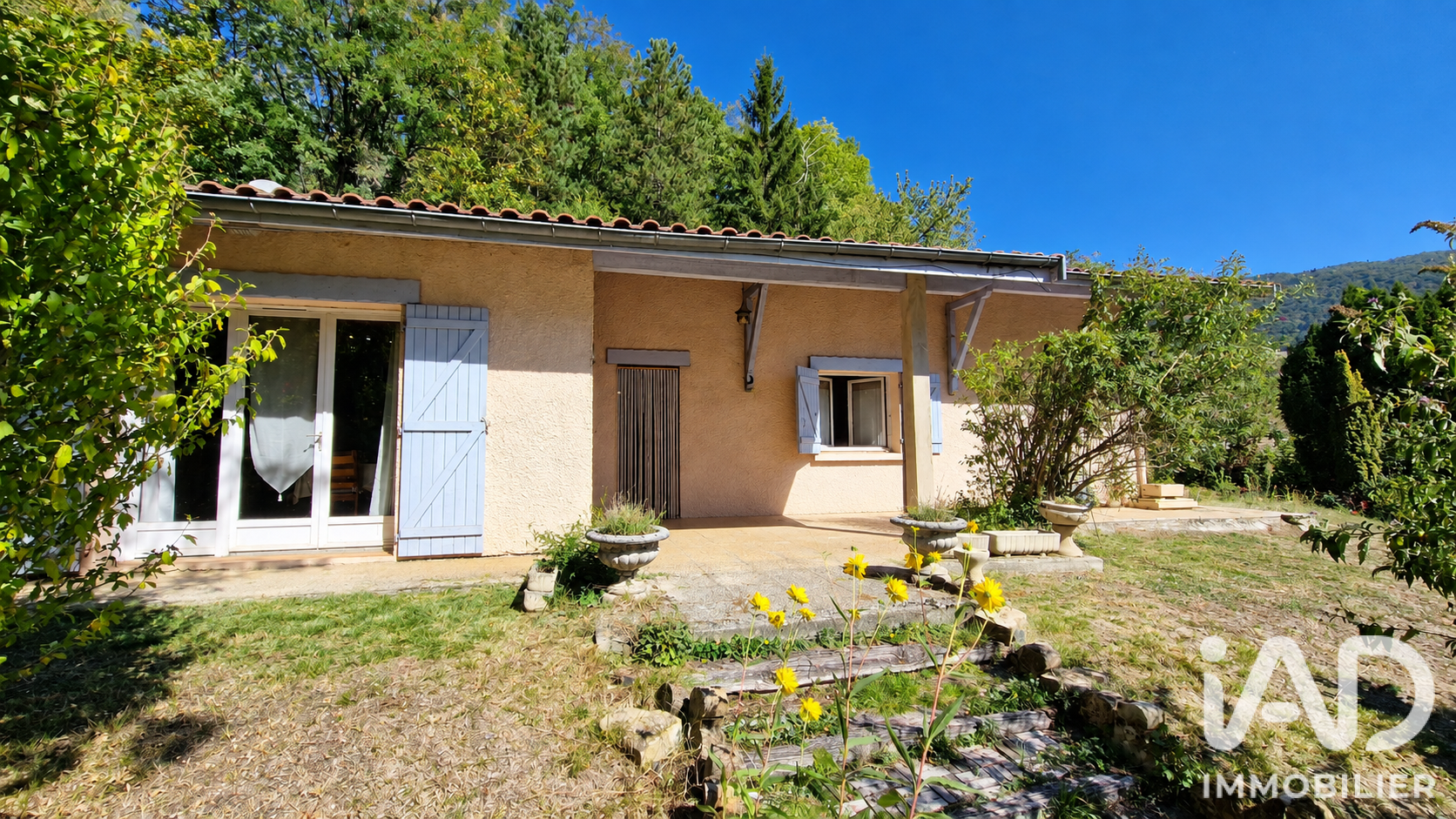Maison à vendre à Le Gua — 320 000 € — IAD France