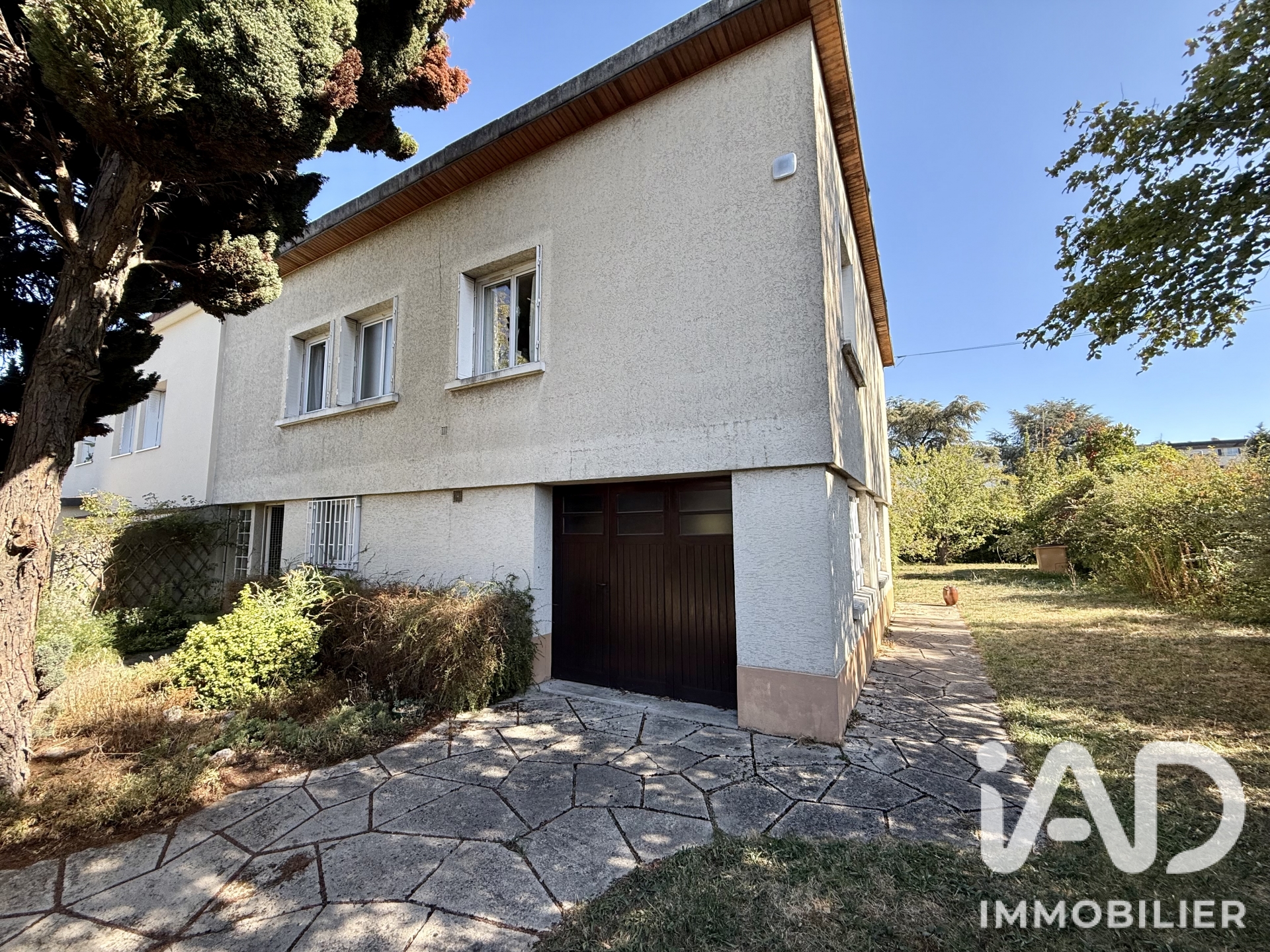 Maison à vendre à Villemomble — 354 000 € — IAD France