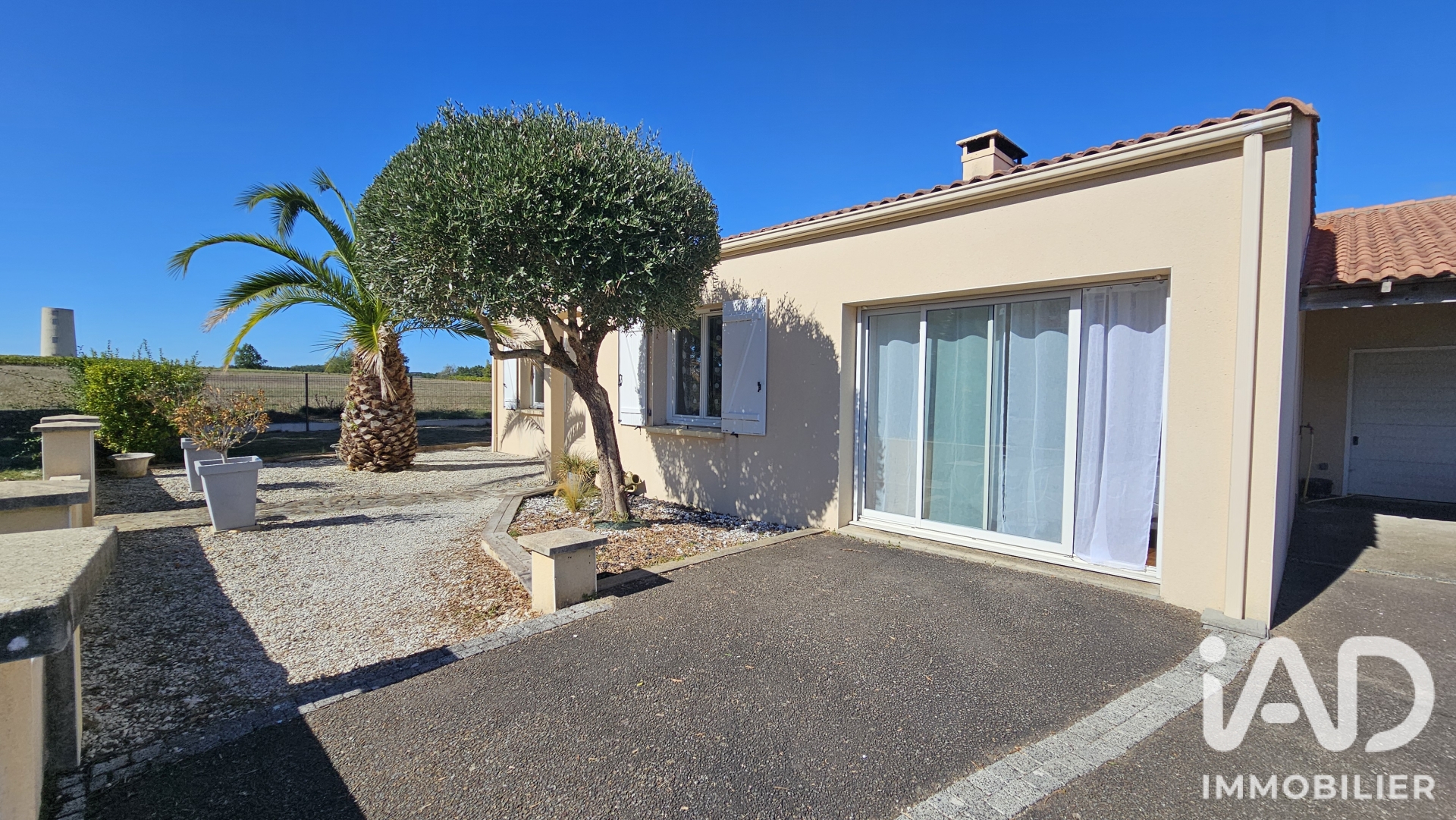 Maison à vendre à La Limouzinière — 299 000 € — IAD France