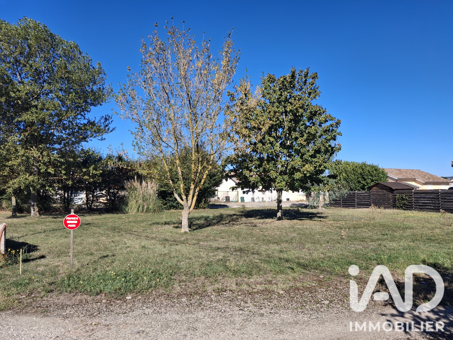 Terrain à vendre à Jarcieu — 112 000 € — IAD France
