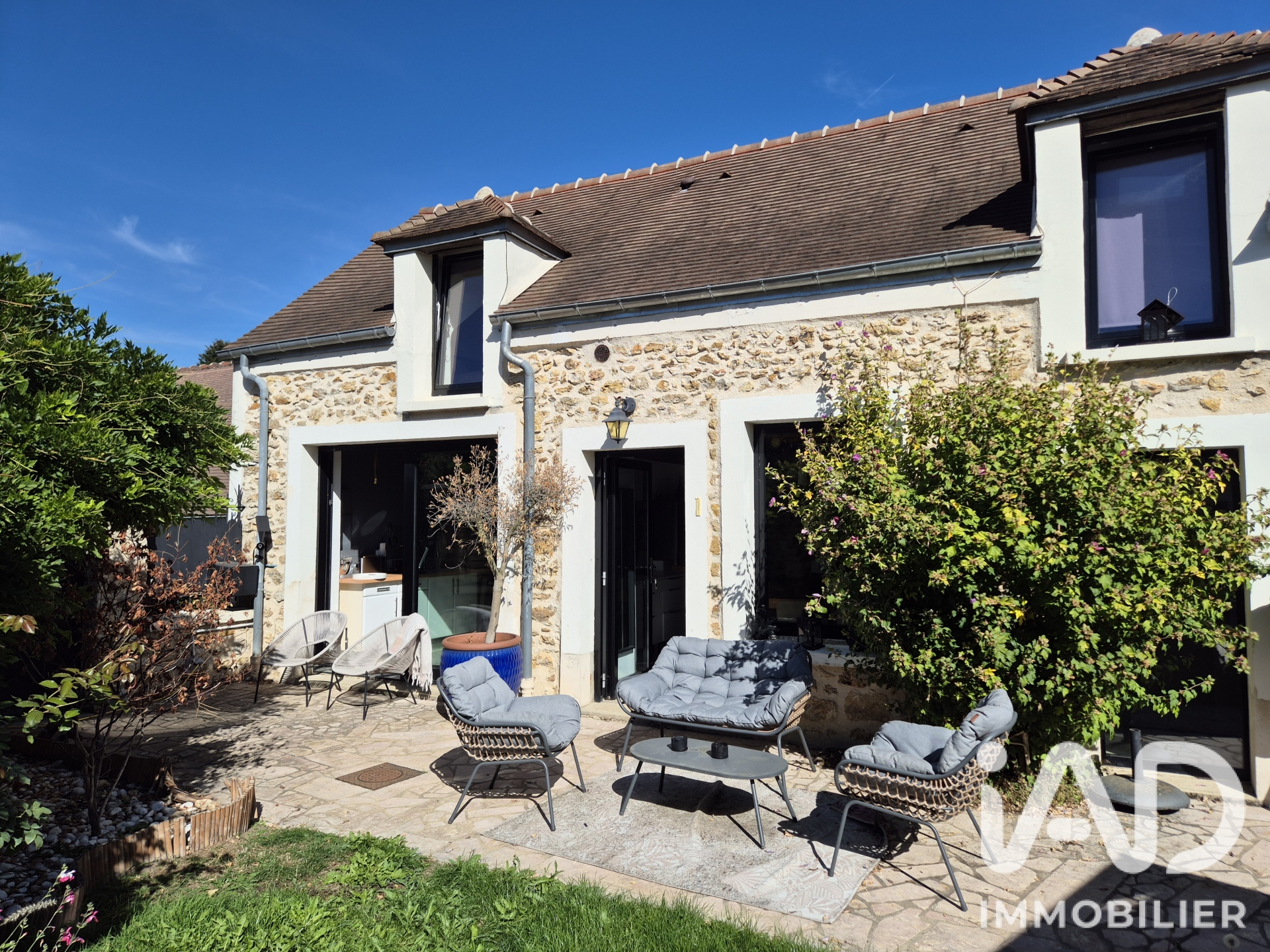 Maison à La Celle-les-Bordes