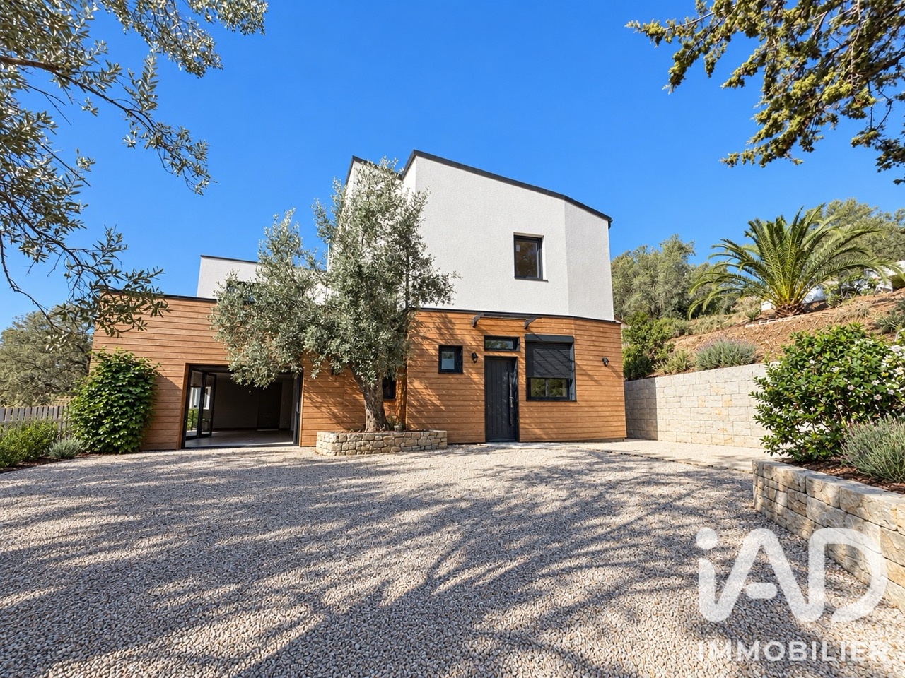 Maison à vendre à Santa-Maria-Siché — 390 000 € — IAD France