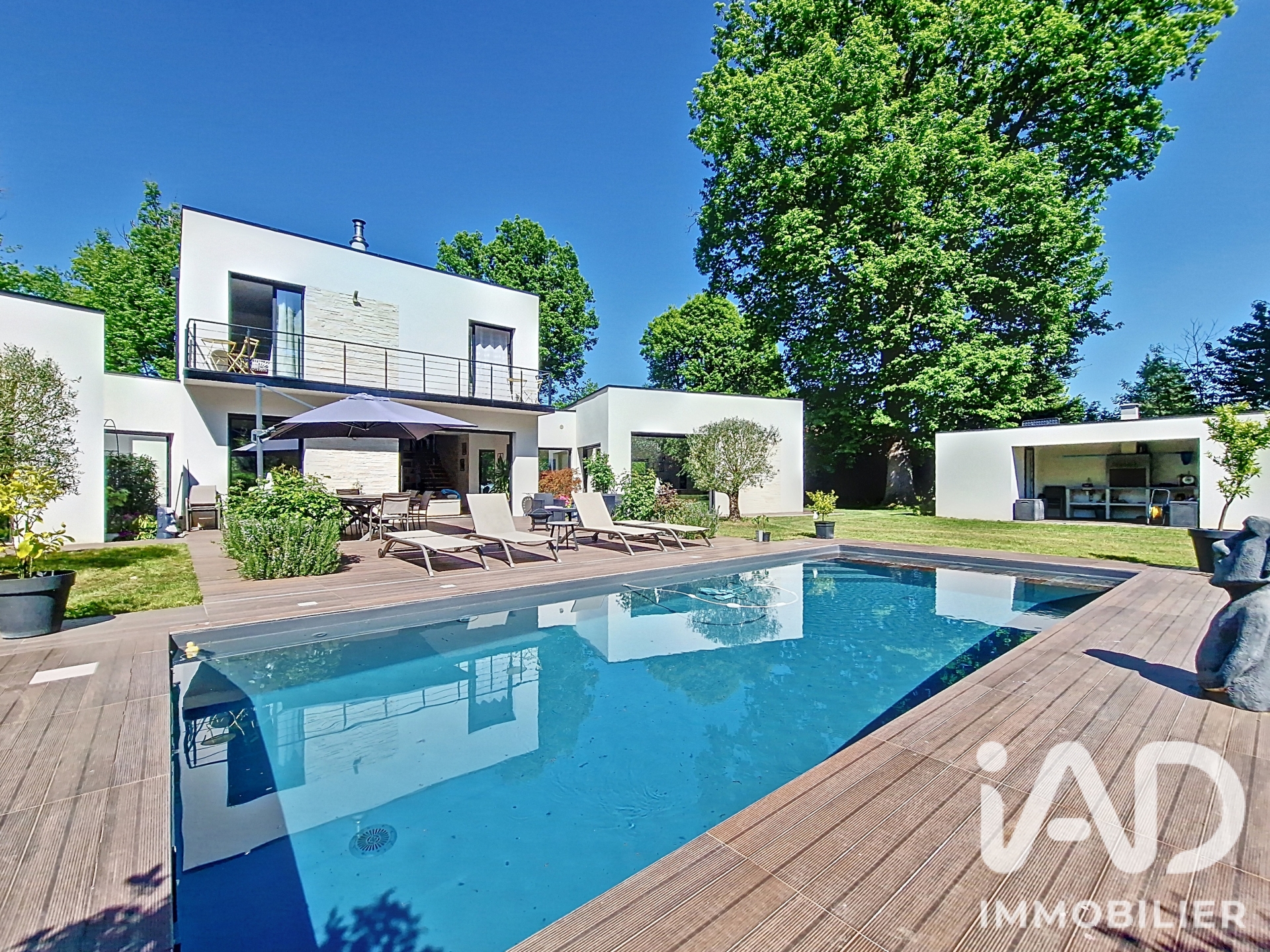 Maison à vendre à Saint-Fargeau-Ponthierry — 1 389 000 € — IAD France