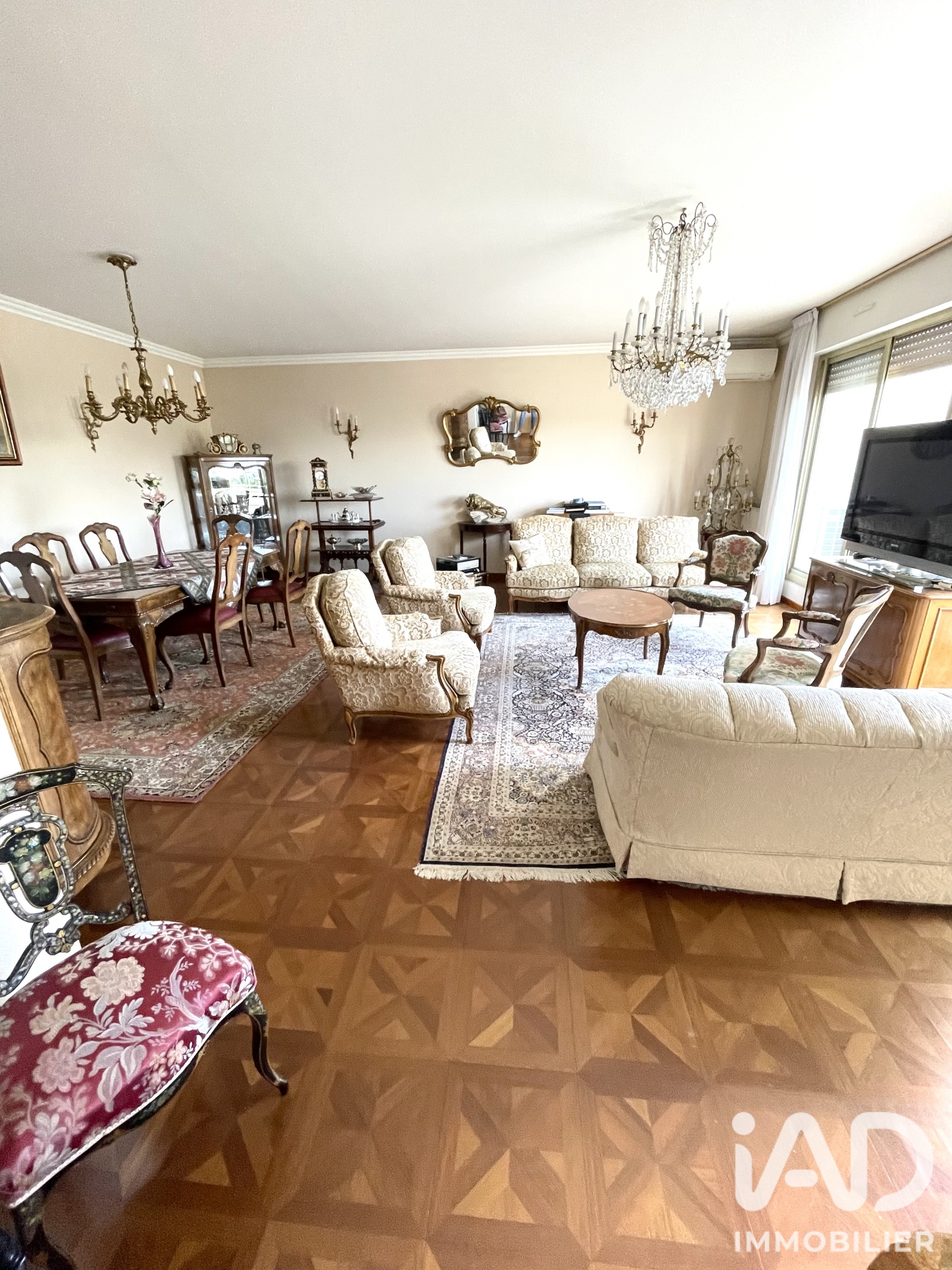 Appartement à vendre à Saint-Maur-des-Fossés — 1 230 000 € — IAD France