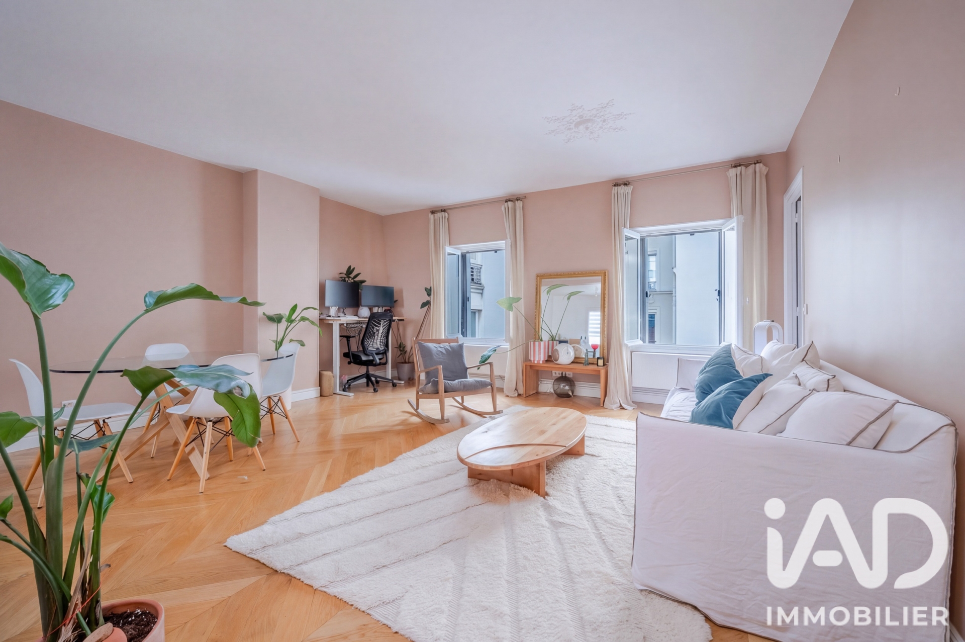 Appartement à vendre à Paris — 645 000 € — IAD France