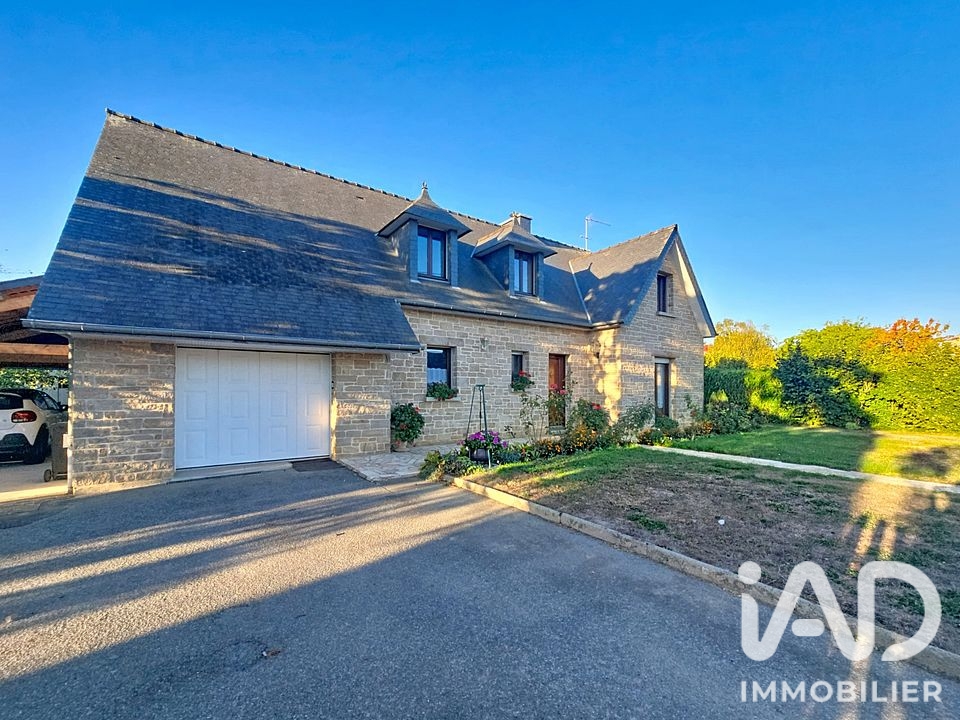 Maison à vendre à Val-d'Izé — 290 000 € — IAD France