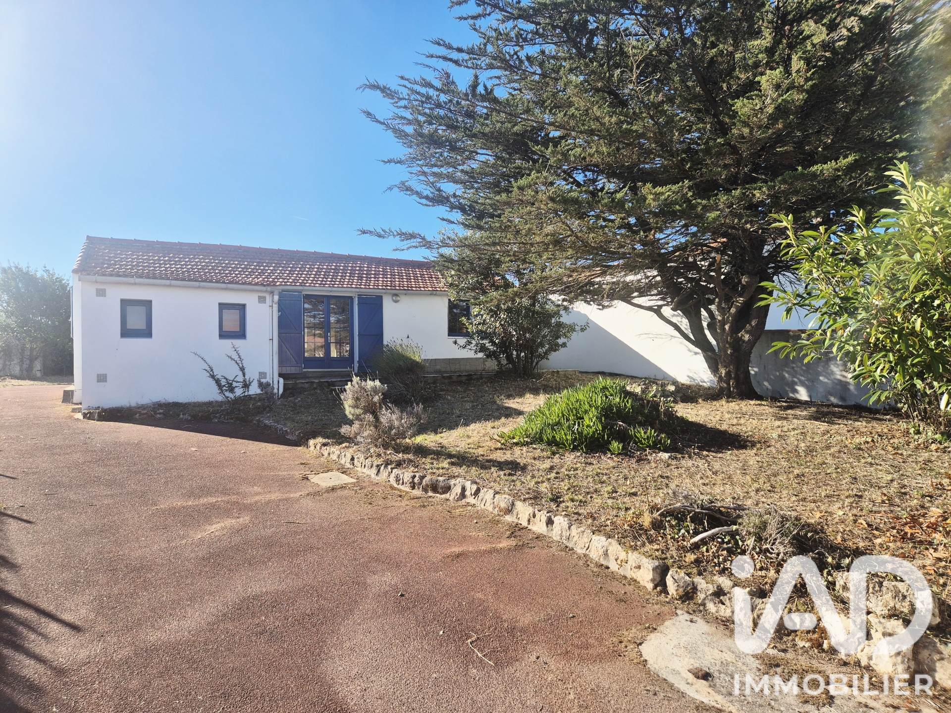Maison à vendre à Barbâtre — 323 000 € — IAD France