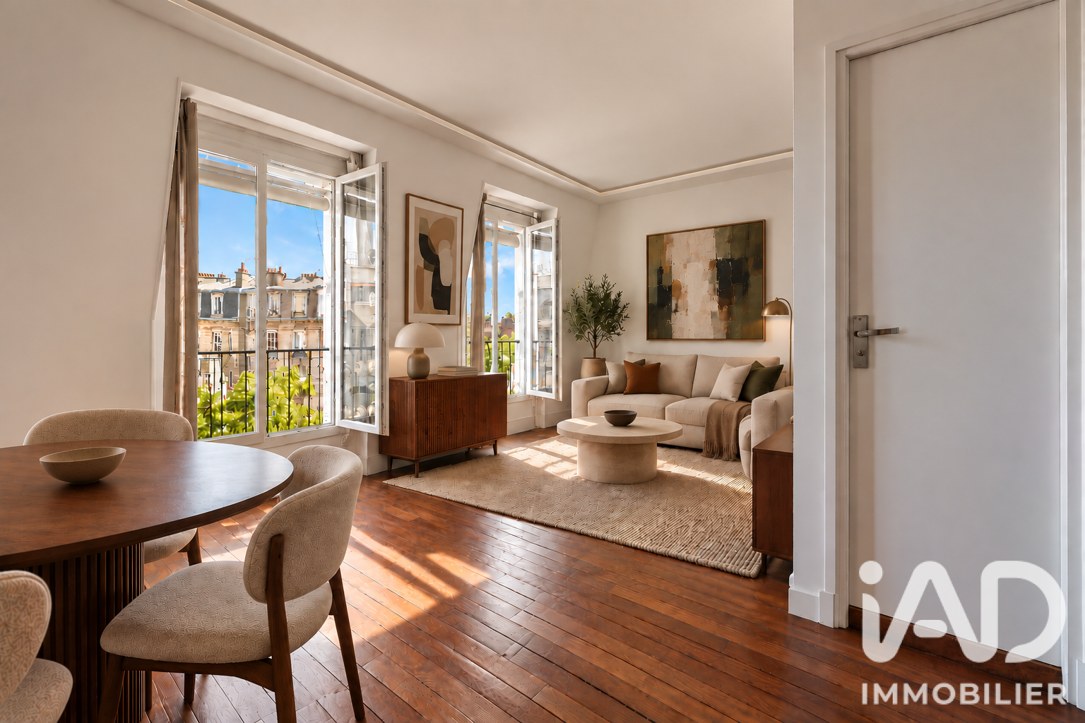 Appartement à vendre à Paris — 375 000 € — IAD France