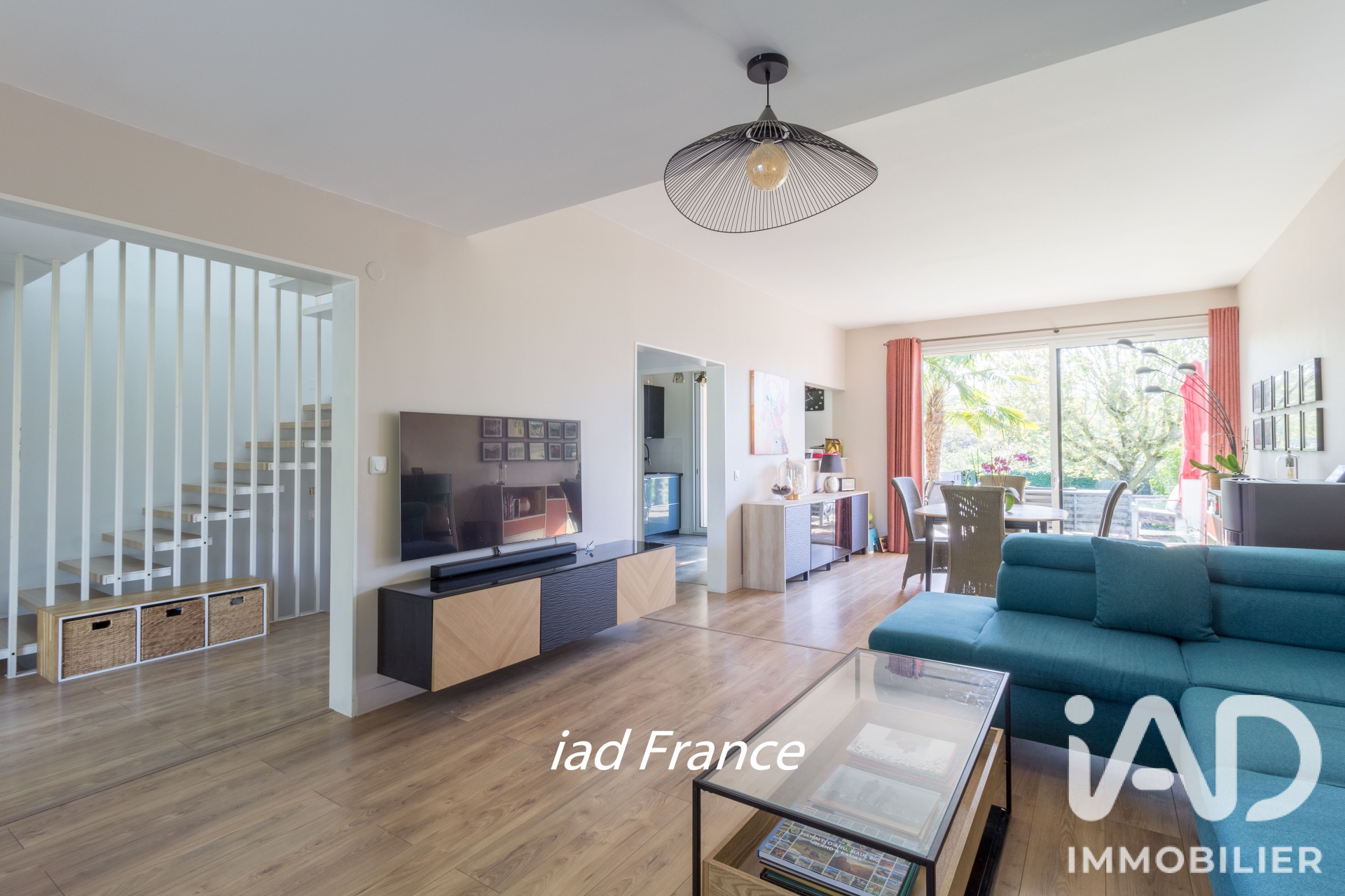 Maison à vendre à Maule — 530 000 € — IAD France
