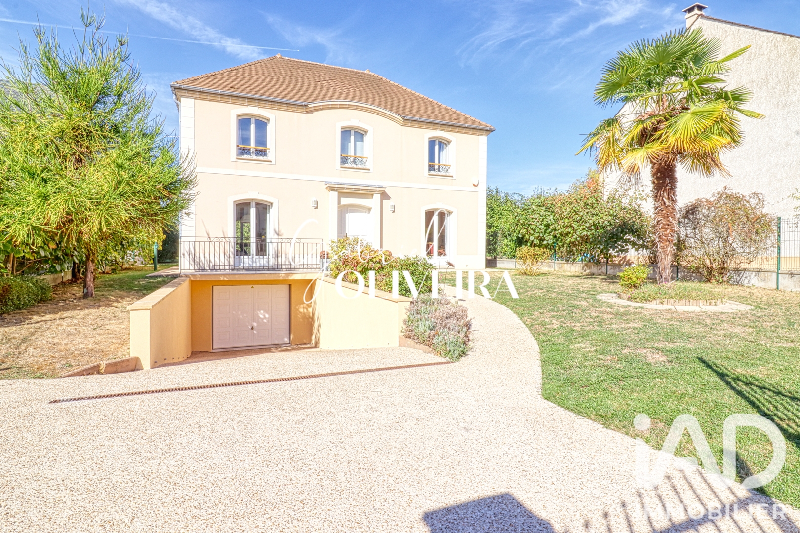 Maison à vendre à Deuil-la-Barre — 689 000 € — IAD France