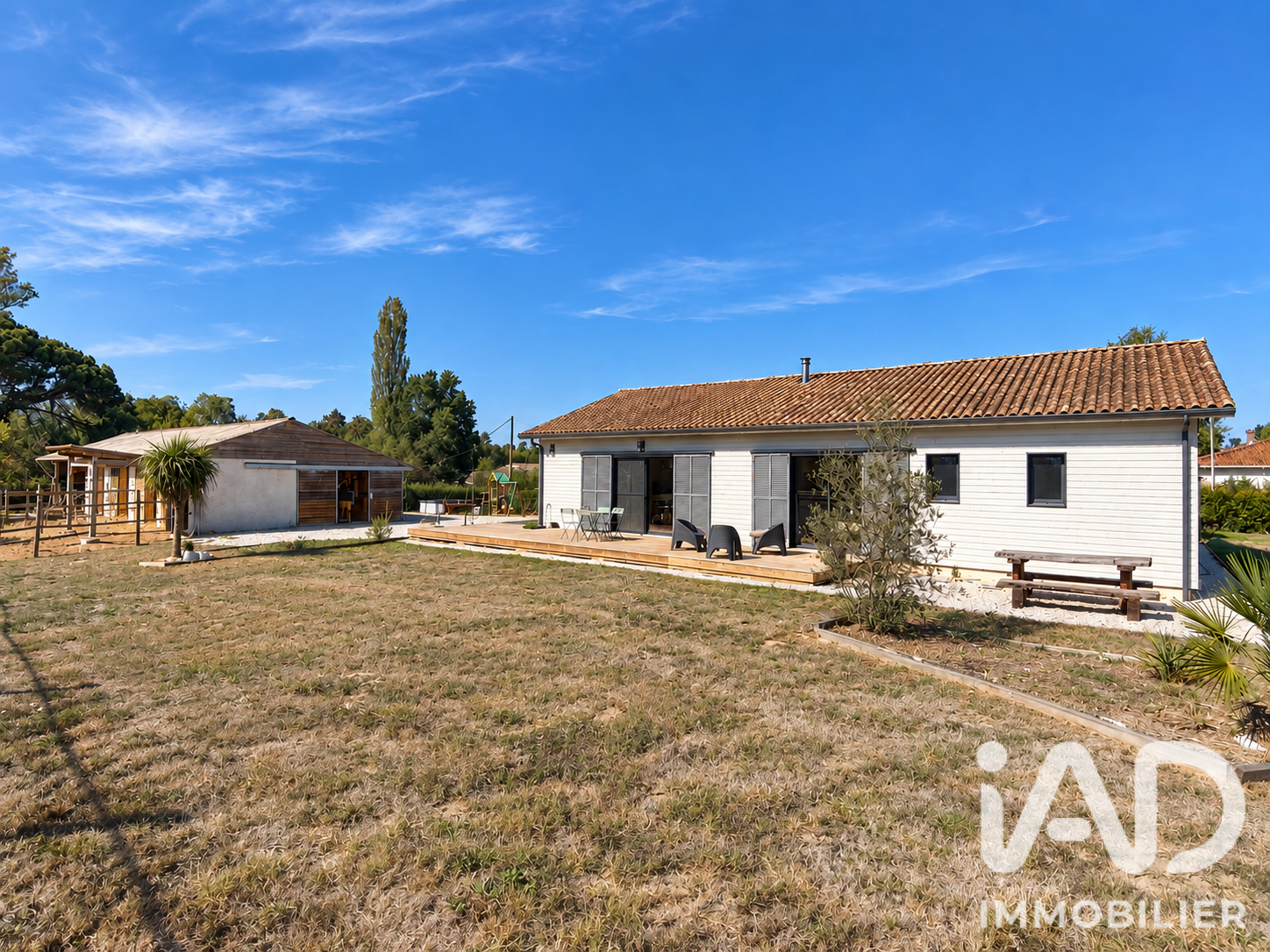 Maison à vendre à Clérac — 293 000 € — IAD France