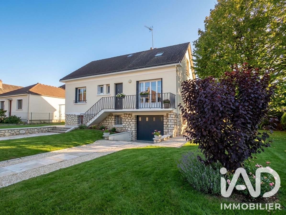 Maison à vendre à Monts — 269 900 € — IAD France