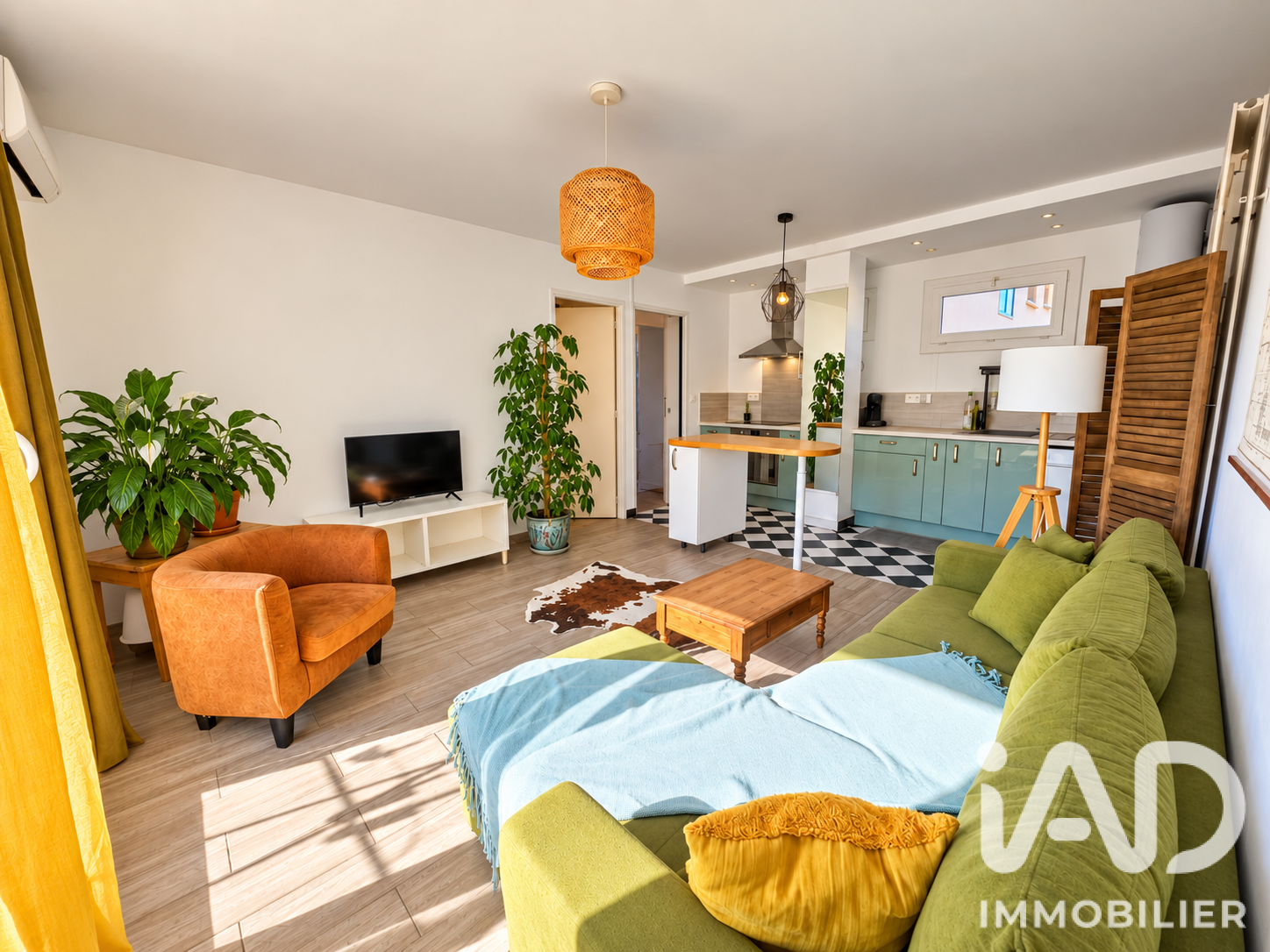 Appartement à vendre à Six-Fours-les-Plages — 240 000 € — IAD France