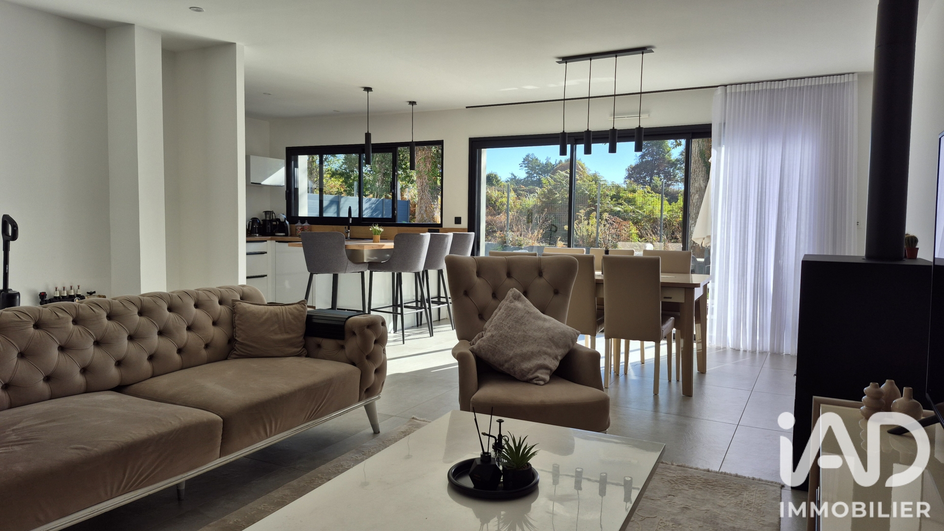 Maison à vendre à Meucon — 435 000 € — IAD France