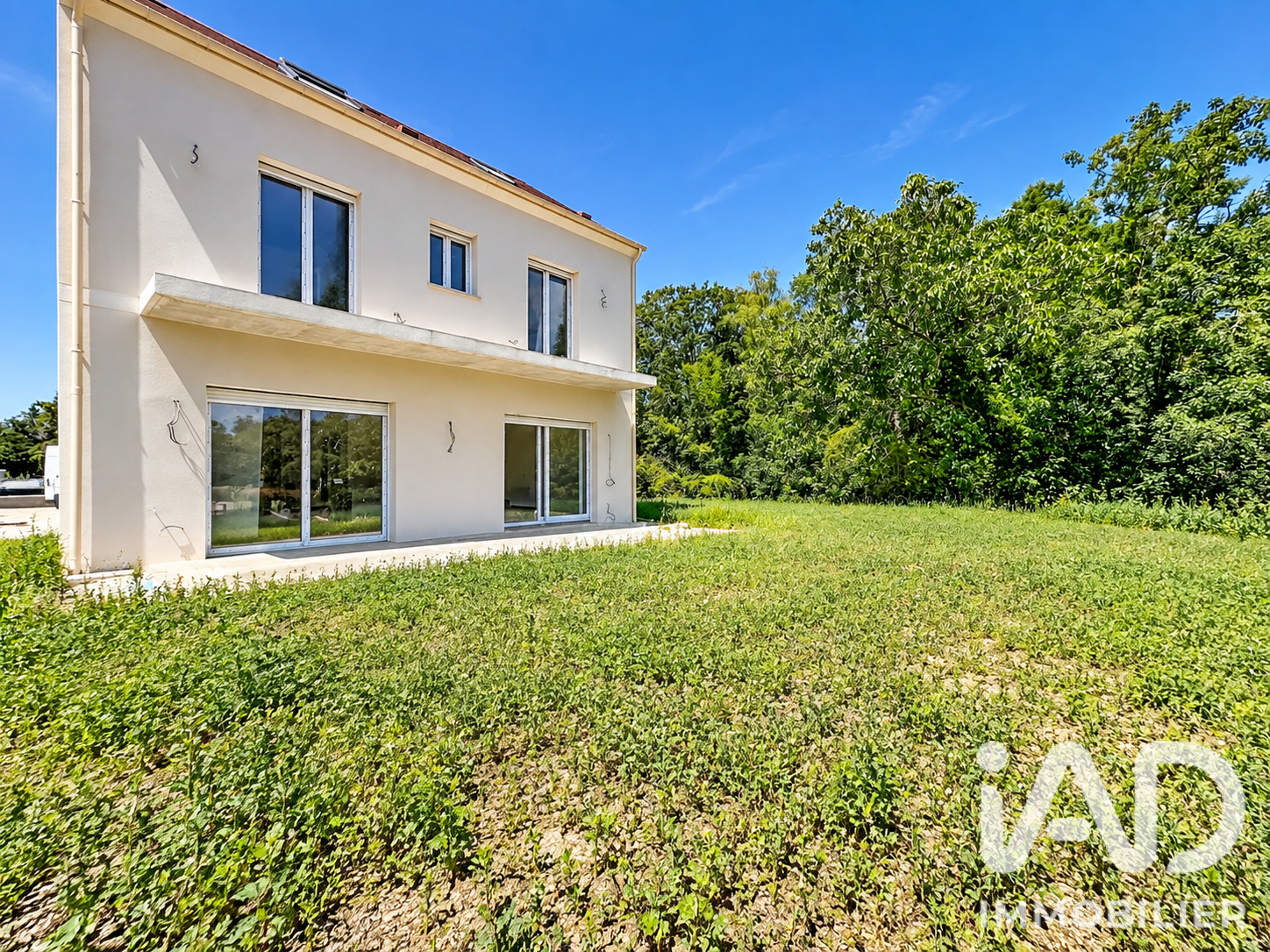 Maison à vendre à Maule — 650 000 € — IAD France