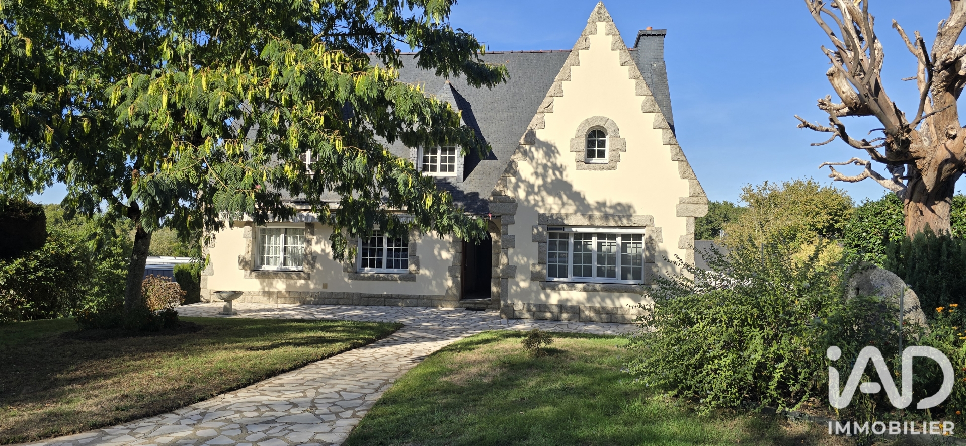 Maison à vendre à Vannes — 595 000 € — IAD France