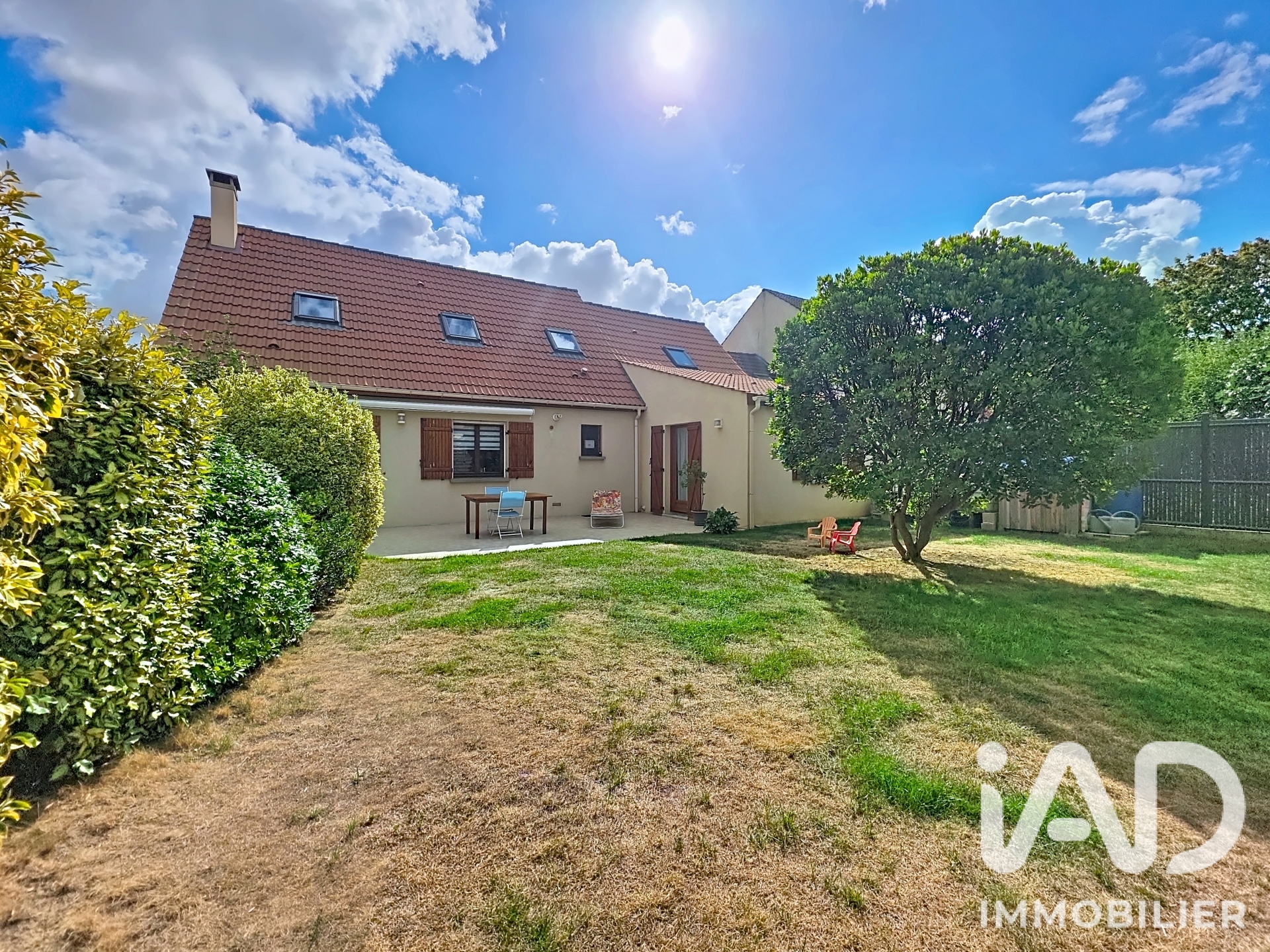 Maison à vendre à Brie-Comte-Robert — 400 000 € — IAD France