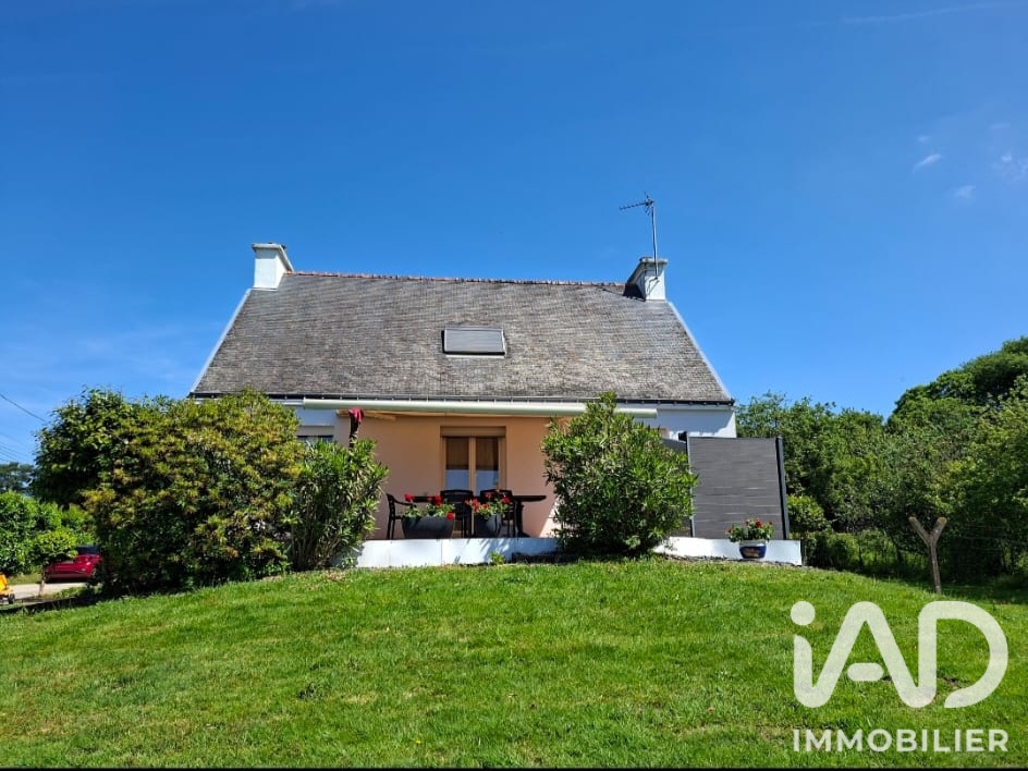 Maison à vendre à Saint-Avé — 392 000 € — IAD France