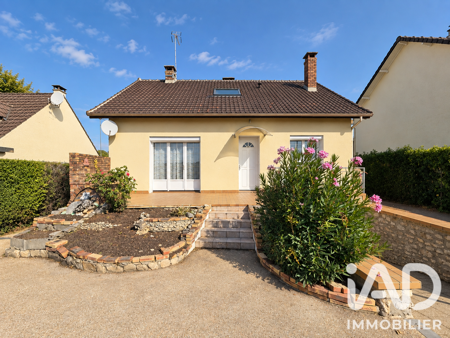 Maison à vendre à Guigneville-sur-Essonne — 339 000 € — IAD France