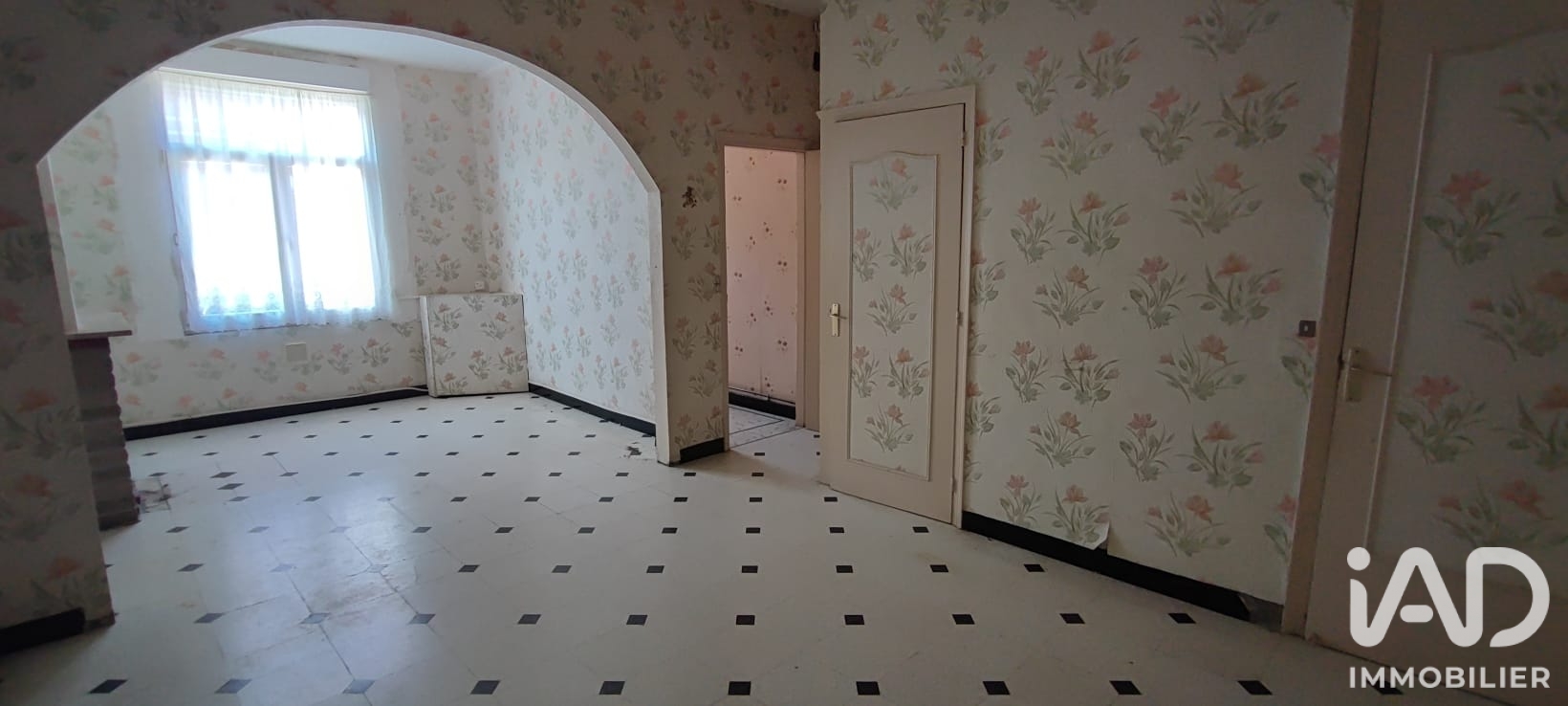 Maison à vendre à Tourcoing — 129 000 € — IAD France