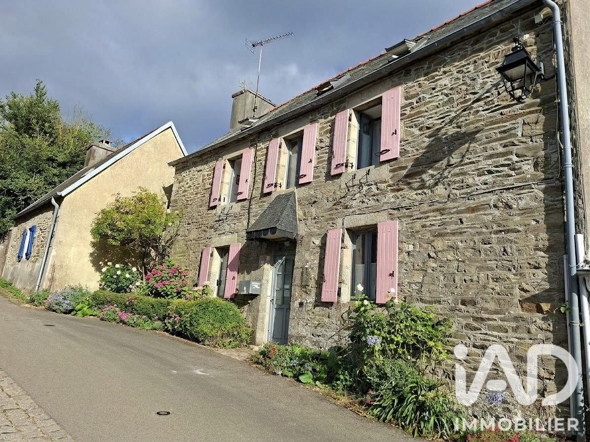 Maison à vendre à La Roche-Jaudy — 96 000 € — IAD France