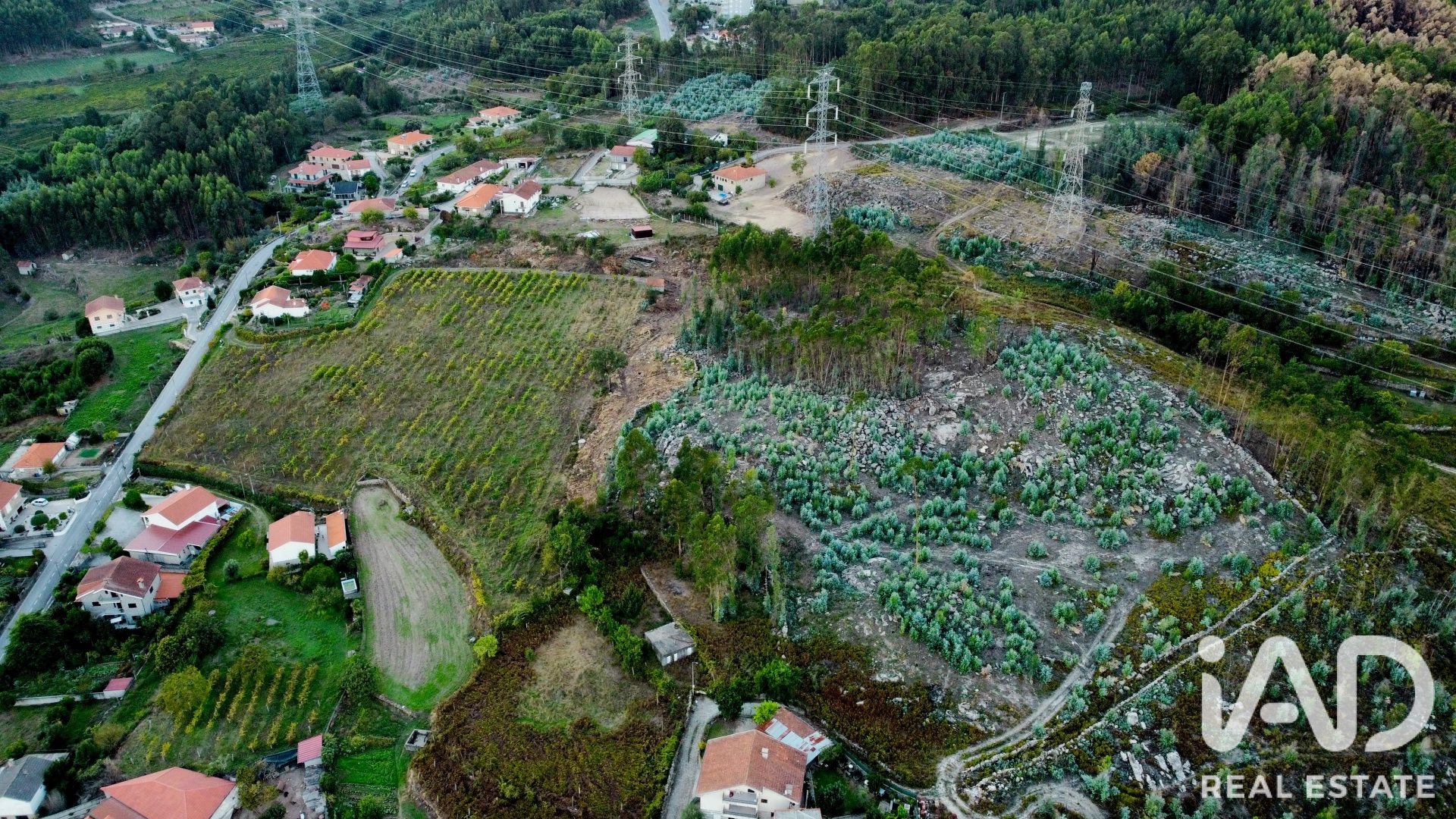 Terreno urbano em Vila Cova