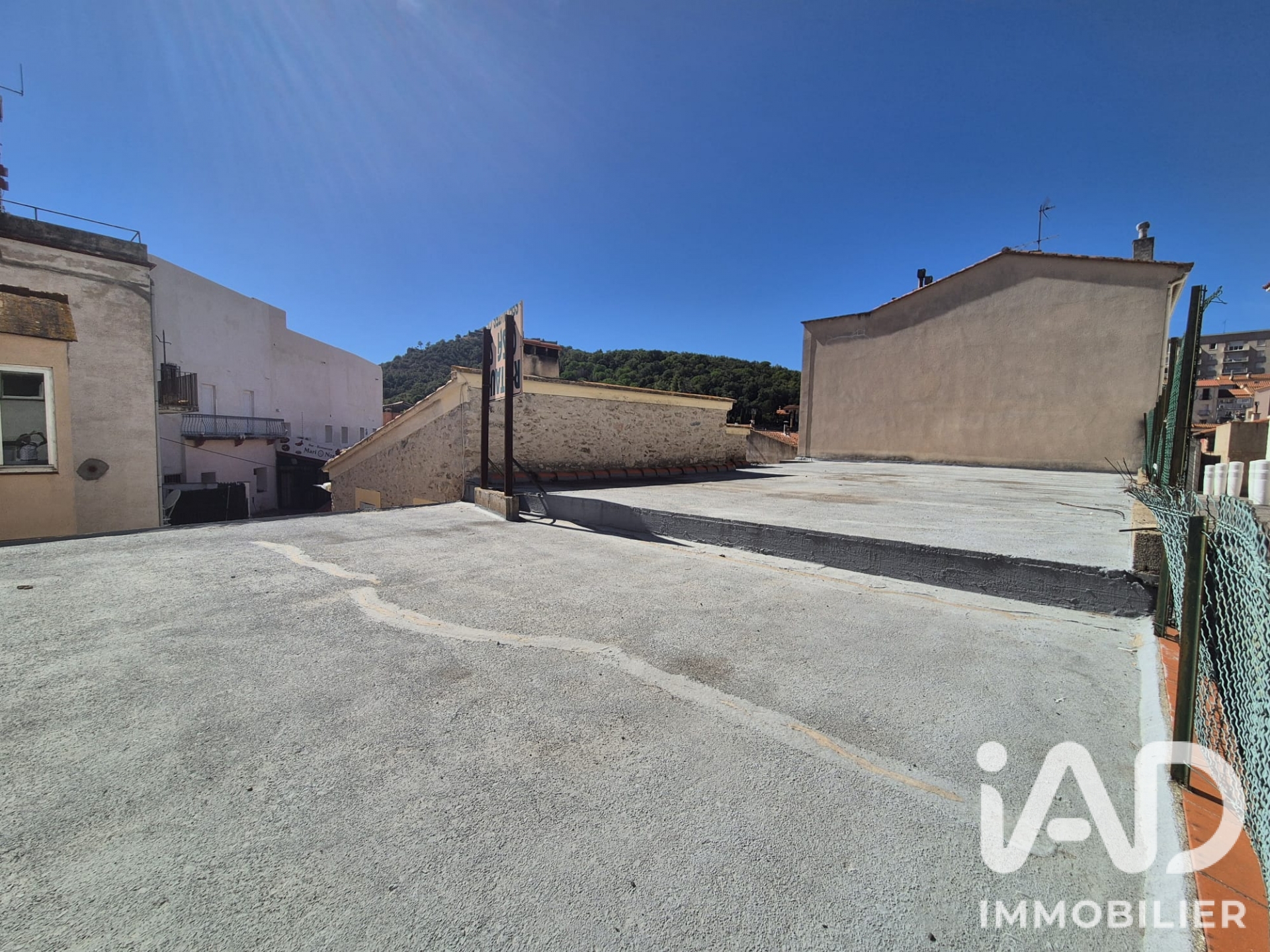 Vente Garage 255 m²