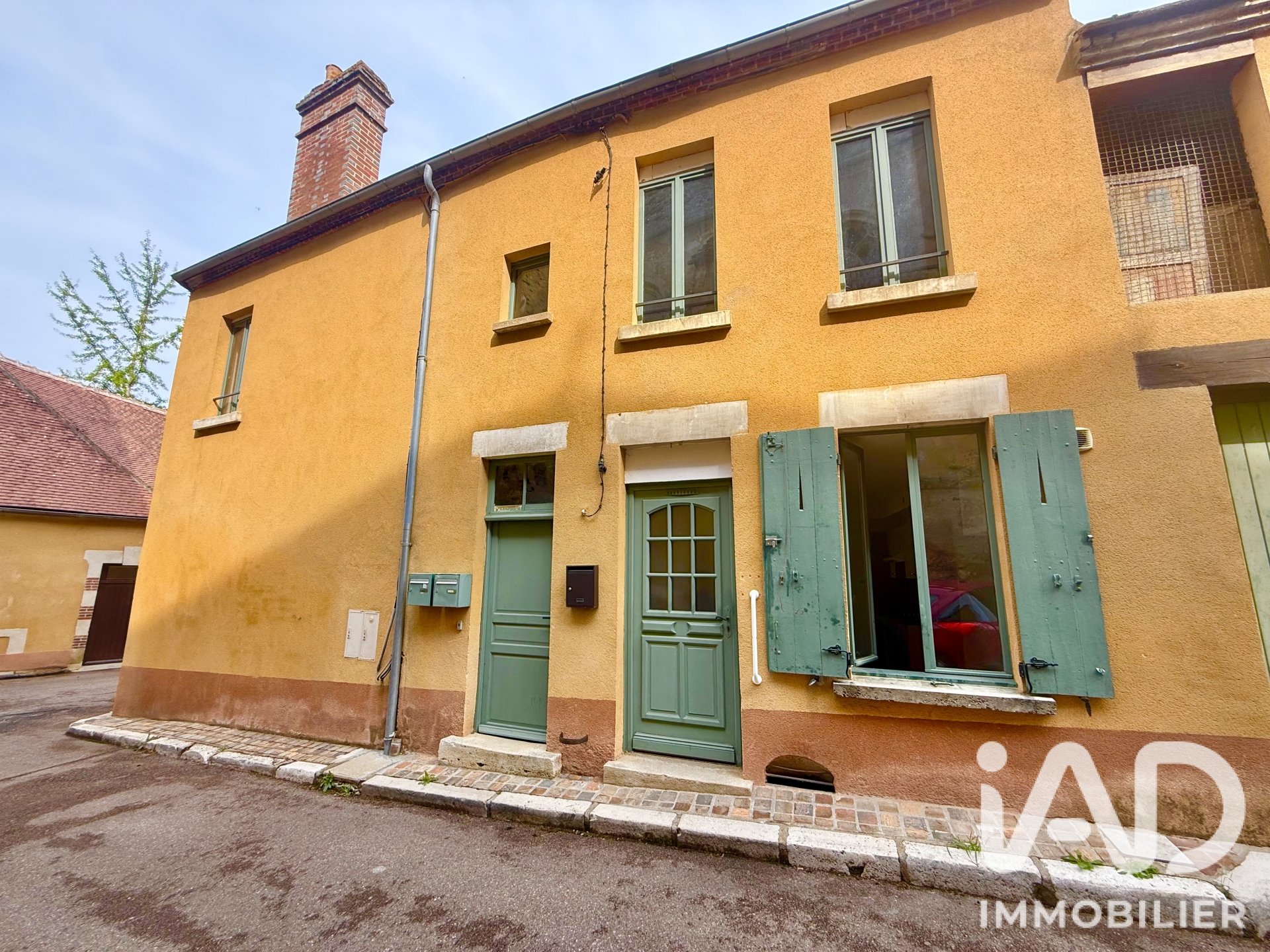 Immeuble à Saint-Amand-en-Puisaye