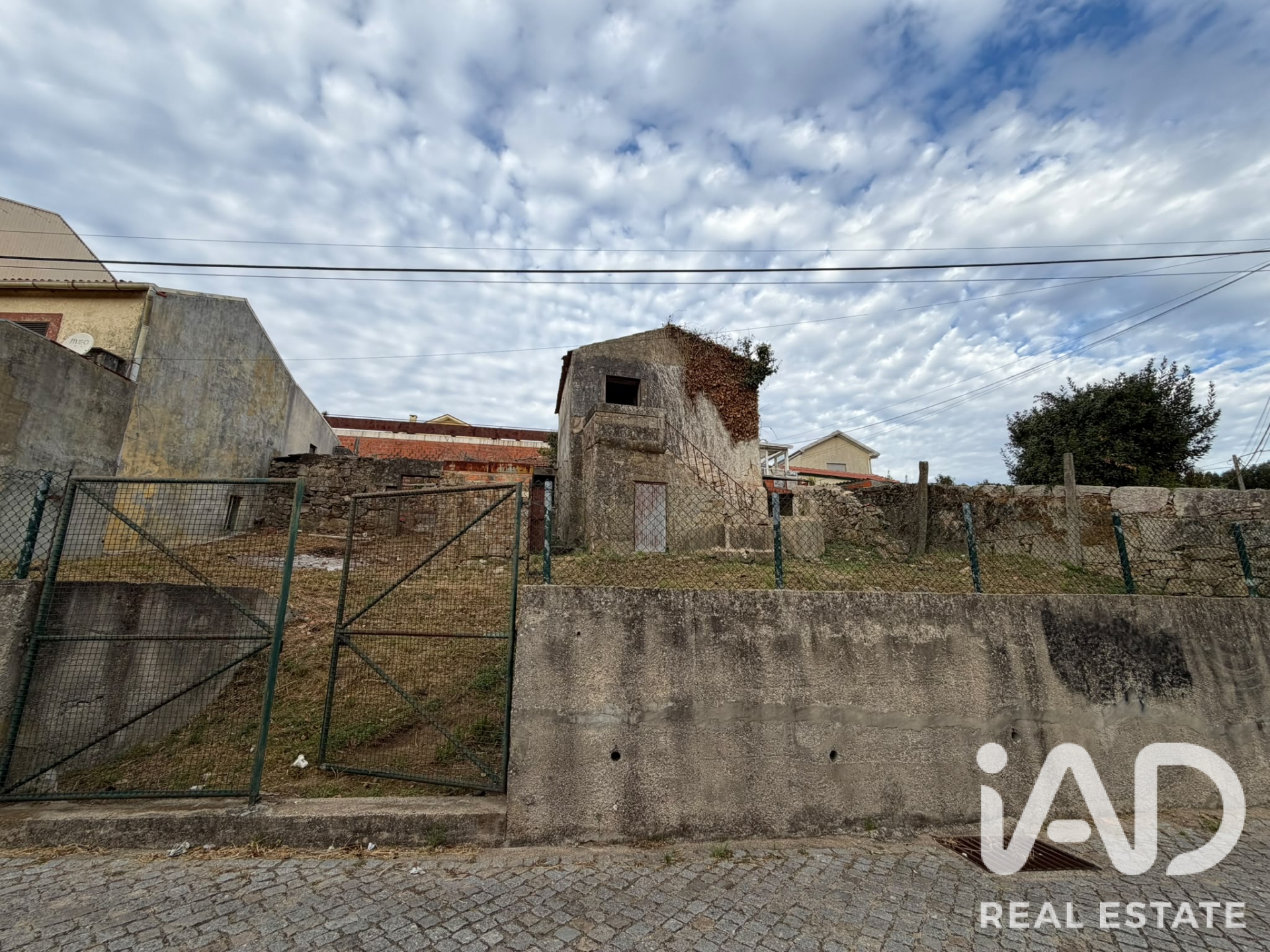 Moradia geminada  em Avintes